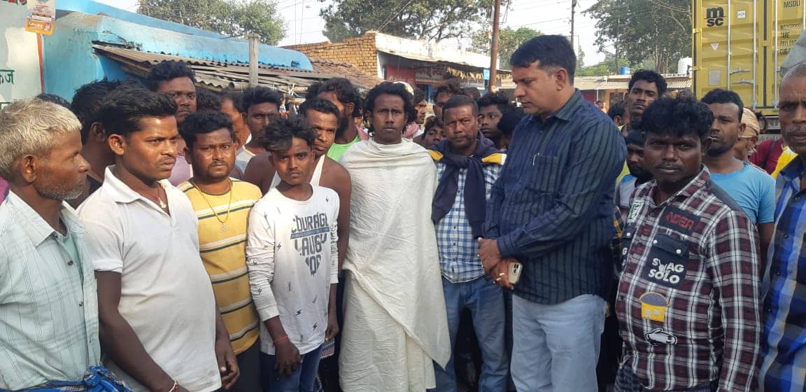 मृतक के परिजनों को जल्द मुआवजा नहीं मिला तो ईसीएल प्रबंधक के खिलाफ 302 का मामला दर्ज करायेंगे-रणधीर सिंह