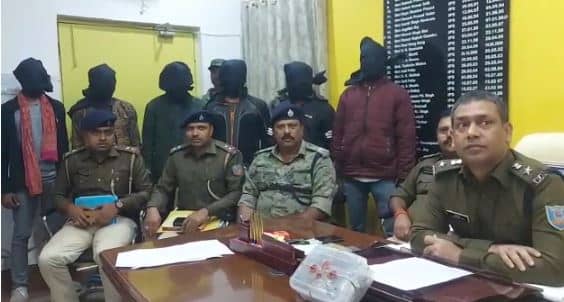 बोकारो: पेट्रोल पंप मालिक के साथ मारपीट करने वालों को पुलिस ने धर-दबोचा, छह लोग गिरफ्तार