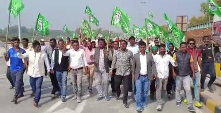 पुतडू टोल प्लाजा निर्माण के विरोध में सड़क पर उतरे ग्रामीण, सरकार पर जमीन अधिग्रहण करने का आरोप