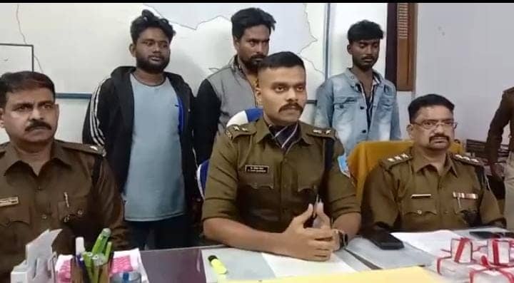 ब्रॉउन शुगर के साथ तीन युवक गिरफ्तार,  बिना नंबर का मोटरसाइकिल बरामद