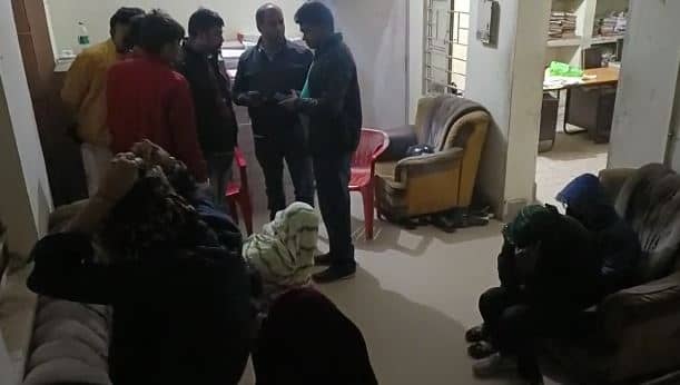 पटना में सेक्स रैकेट गिरोह का पर्दाफाश, नौ लड़कियों के साथ होटल स्टाफ और संचालक गिरफ्तार 