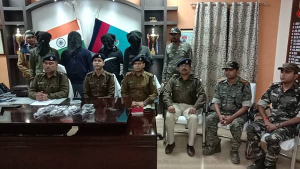 चाईबासा गिरिराज सेना प्रमुख कमलदेव गिरि हत्याकांड में शामिल मुख्य अरोपी रकीब, जाहिद सहित चार गिरफ्तार