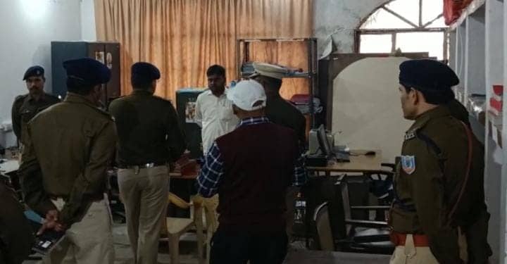 जोनल आईजी ने पुलिस विभाग के तमाम कार्यालयों का किया निरीक्षण, नक्सल क्षेत्र में अभियान चलाने का दिया आदेश