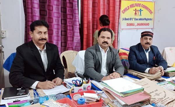 दुमका : थाने में मिली किशोरी, प्रेमी को पुलिस ने भेजा जेल, सीडब्ल्यूसी ने चाइल्ड मैरिज का दर्ज किया मामला