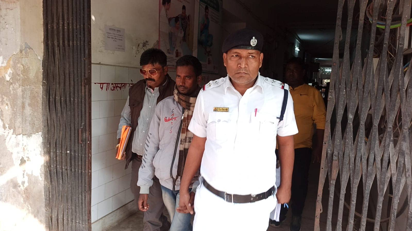 करोड़ की ठगी समेत जेवरात और नगद की चोरी का मास्टर मांइड गिरफ्तार, जानिए पूरी खबर