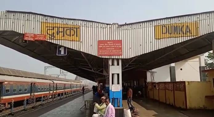 तीन से चार वर्षों में पूरा होगा गोड्डा पीरपैंती रेल लाइन का निर्माण कार्य, दुमका पहुंचे ईस्टर्न रेलवे के जीएम अरुण अरोरा ने जताया भरोसा