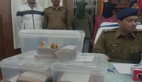 मोतिहारी पुलिस को मिली बड़ी कामयाबी, 18 किलो चरस के साथ तीन तस्कर गिरफ्तार
