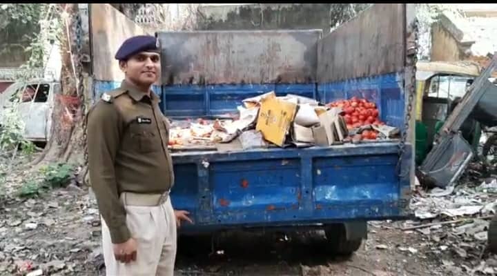 ऊपर टमाटर नीचे शराब, जानिए कैसे शराबबन्दी में पकड़ाया फिर अवैध शराब