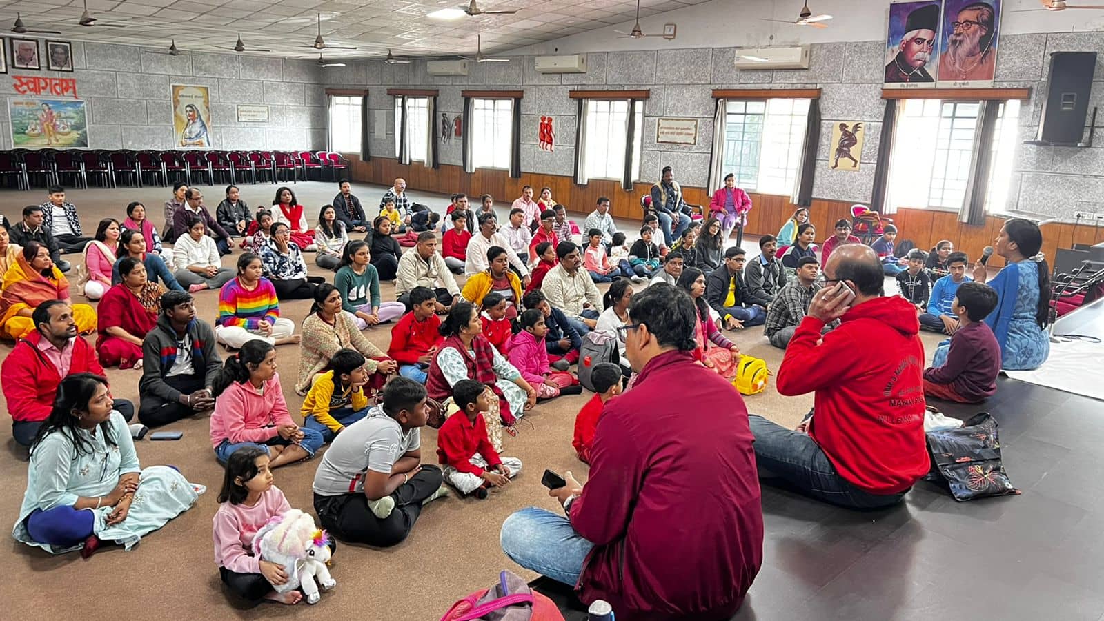 धनबाद: राजकमल सरस्वती विद्या मंदिर स्कूल में दी आर्ट ऑफ लिविंग के इंट्यूशन प्रोग्राम का हुआ आयोजन, अंतर्ज्ञान के बारे में बच्चों को दी गई जानकारी