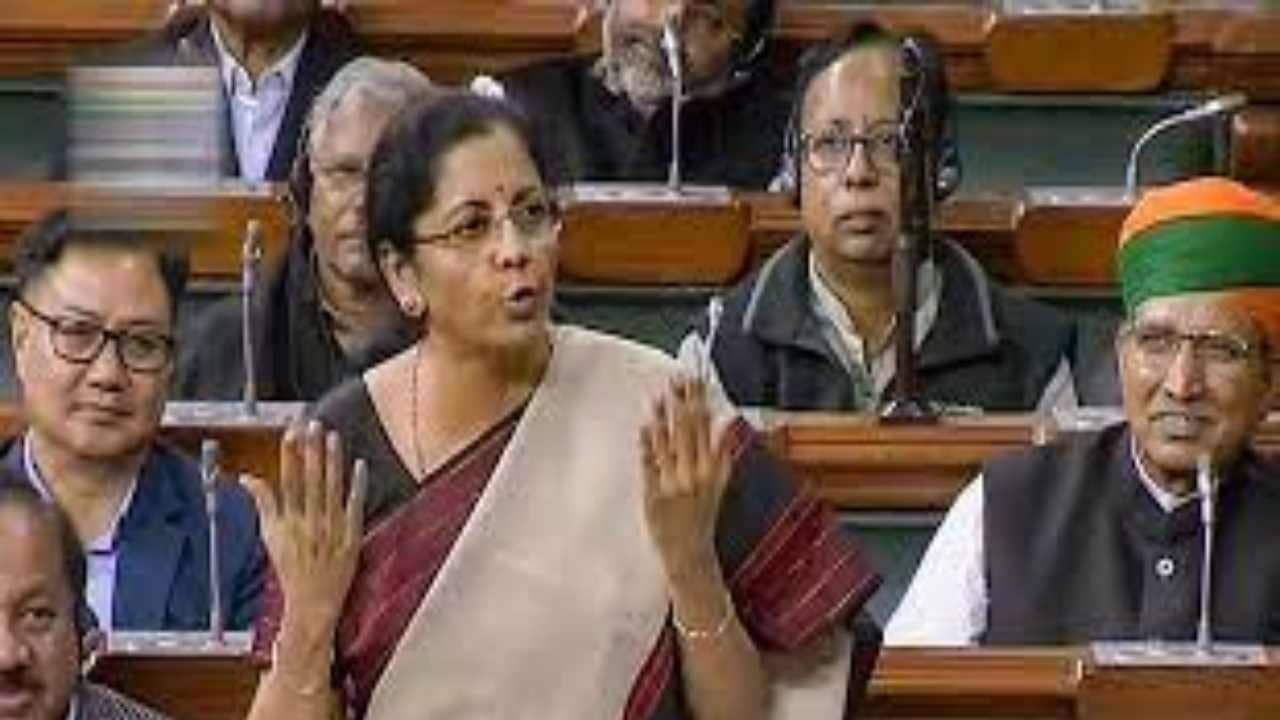 केंद्रीय वित्त मंत्री निर्मला सीतारमण ने विपक्ष पर बोला हमला, कहा -देश की बढ़ती अर्थव्यवस्था से जलते हैं कुछ लोग