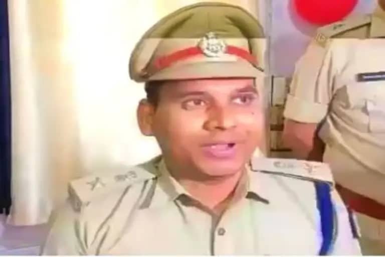 छपरा शराब कांड मामले में SP ने की कार्रवाई, थानेदार और चौकीदार सस्पेंड, डीएसपी का तबादला 