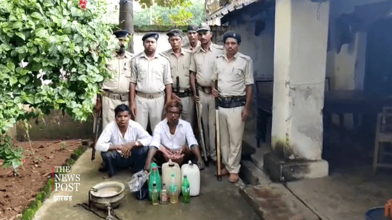 30 लीटर महुआ शराब, 200 केजी जावा महुआ जब्त, 2 गिरफ्तार