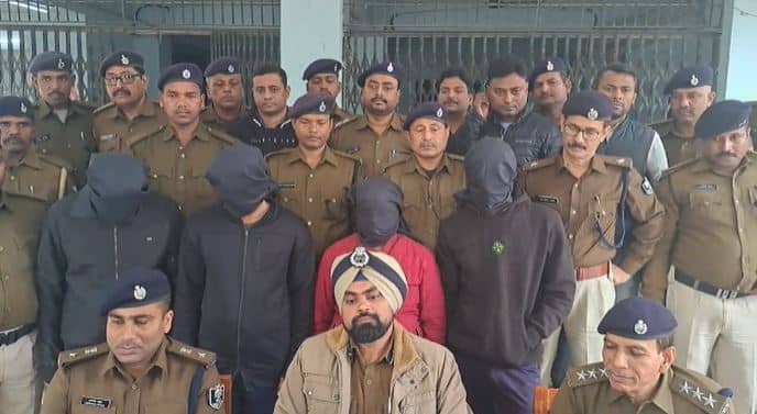 पटना: स्वर्ण आभूषण के थोक कारोबारी से हुए 10 लाख की लूट का पुलिस ने किया खुलासा, चार अपराधी गिरफ्तार  