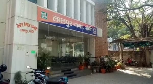 रांची : एक दिन में तीन सब-इंस्पेक्टर सस्पेंड, यौन शोषण का आरोपी दरोगा फरार