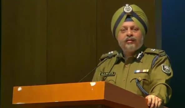 बिहार : DGP आरएस भट्टी ने अधिकारियों के साथ की हाई लेवल मीटिंग, कहा- क्रिमिनल को दौड़ाओ नहीं तो वे आपको दौड़ाएंगे 