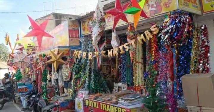 सज-धज कर तैयार है लोहरदगा का क्रिसमस मार्केट, जानिए क्या है इस बार खास