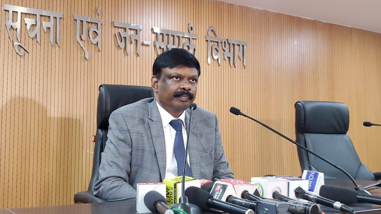 नीतीश कैबिनेट में कुल 7 एजेंडों पर लगी मुहर, सरकार खरीदेगी नया हेलीकॉप्टर और जेट विमान 