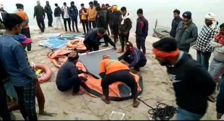 पटना गंगा घाट नाव दुर्घटना में अभी भी 7 लोग लापता, दूसरे दिन भी खोजबीन जारी