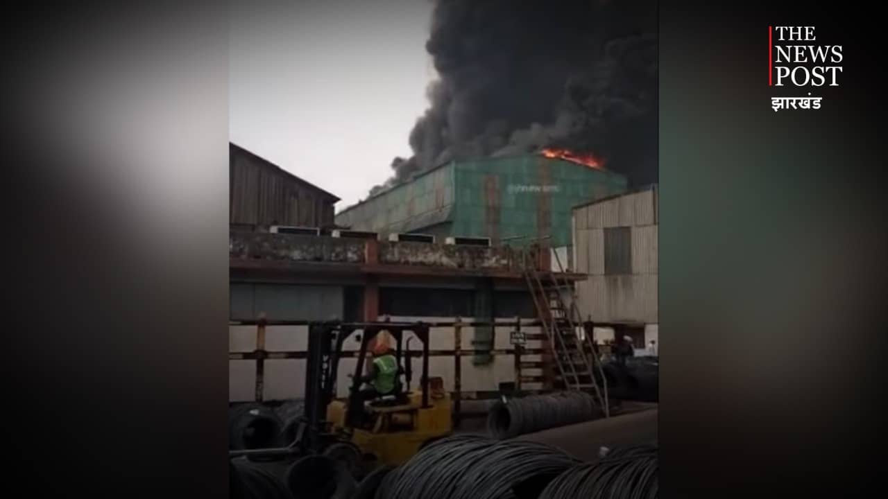 टाटीसिलवे : उषा मार्टिन के एसिड प्लांट फैक्ट्री में लगी आग, मचा हड़कंप