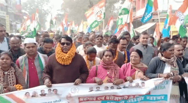 लोहरदगा में निकाला गया भारत जोड़ो यात्रा, मंत्री डॉ रामेश्वर उरांव हुए शामिल