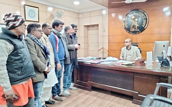 झारखंड अभिभावक महासंघ की DC से मांग- कड़ाके की ठंड में बंद किए जाए स्कूल, जानिए क्या दिया है तर्क