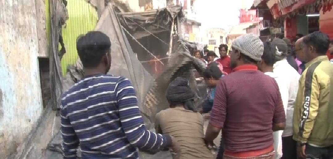 धनबाद में फिर शुरू हुआ अतिक्रमण हटाओ अभियान, एक बार फिर से दुकानदारों की फजीहत, जनता परेशन