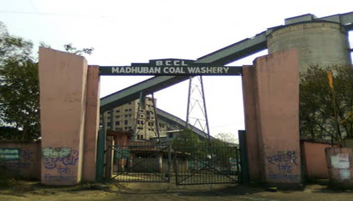 पुलिस अगर हरकत में नहीं आती तो माधवन वाशरी में होता खून खराबा,आमने सामने है ढुल्लू और जलेश्वर के समर्थक,जानिए फिर क्या हुआ 