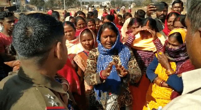 बोकारो : अंधविश्वास के नाम पर महिलाओं की जुटान से बिगड़ा गांव का माहौल, पुलिस ने मामले को कराया शांत