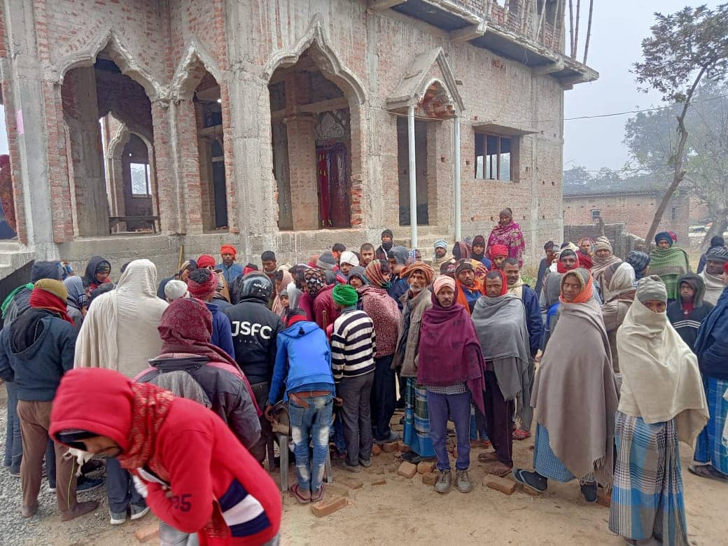 बिहार : सुगौली के प्राचीन रामजानकी मंदिर से दो बेशकीमती मूर्ती हुई चोरी, जांच में जुटी पुलिस 