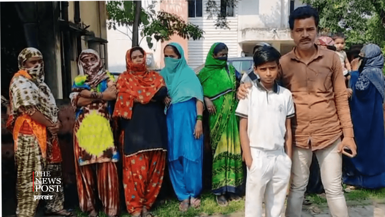 पत्नी ने पति पर लगाया मारपीट का आरोप, बेटे ने कहा, बेगुनाह हैं मेरे पिता