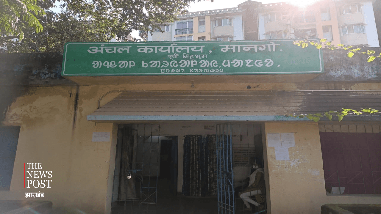 रेप के आरोपी ने बिहार सरकार की जमीन पर बना लिया आलीशान मकान, अब अंचल कार्यालय में पैरवीकार का तांता