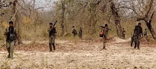 लातेहार : चंदवा में थर्ड रेल लाइन निर्माण में लगी कंपनी के साइट पर जेपीसी उग्रवादियों ने मचाया उत्पात