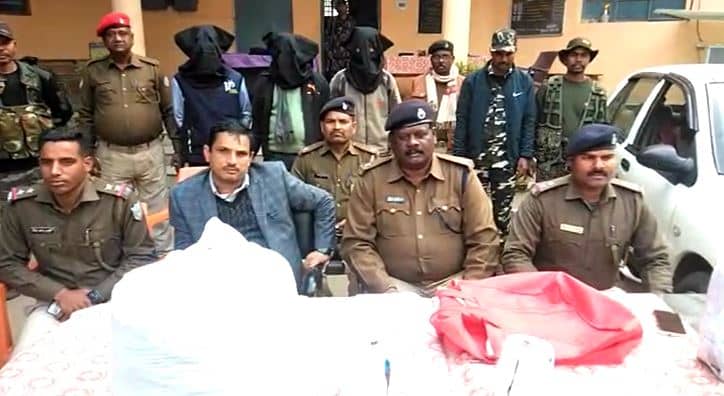 रायडीह पुलिस ने 10 किलो गांजा के साथ तीन तस्कर को दबोचा