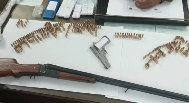 भागलपुर : हथियार के साथ तीन तस्कर गिरफ्तार, 400 जिंदा कारतूस और बन्दूक बरामद 