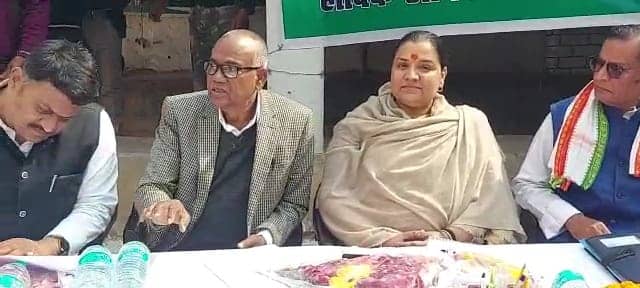 राहुल गांधी के संदेश को धरातल पर उतारने के लिए देवघर में बैठक, जानिए कौन-कौन हुआ शामिल