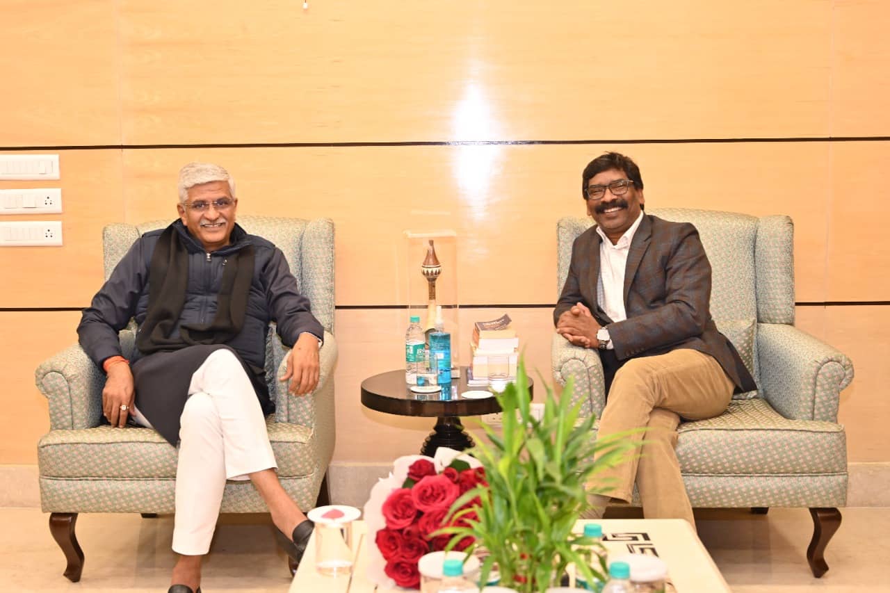 केंद्र सरकार के साथ समन्वय स्थापित कर मिशन मोड में कार्यों को पूरा करें: केंद्रीय मंत्री 