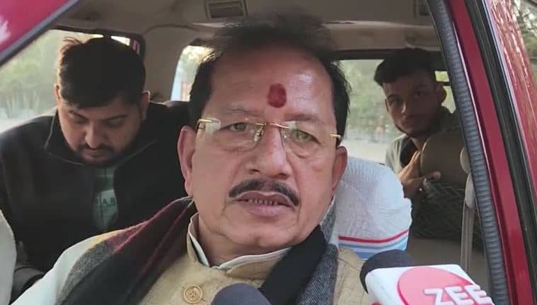 नेता प्रतिपक्ष पहुंचे गवर्नर हाउस, मगध यूनिवर्सिटी की समस्या को लेकर महामहिम को सौंपा ज्ञापन