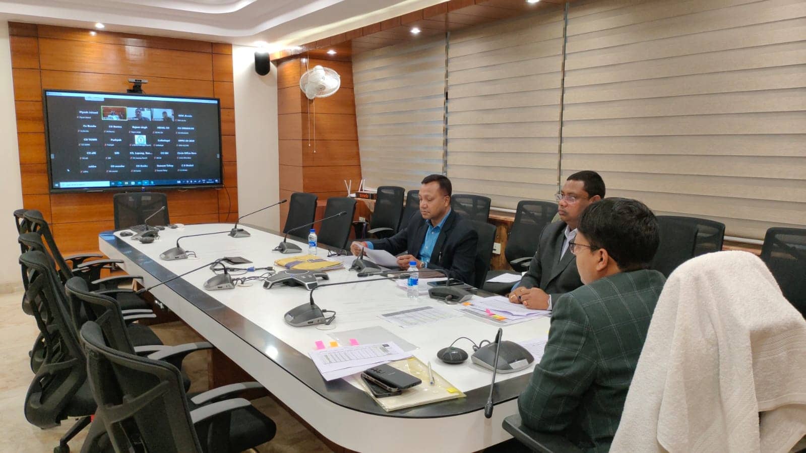 मुख्यमंत्री सुखाड़ राहत योजना, म्यूटेशन, Sou-Moto म्यूटेशन, प्रमाण-पत्र आदि की उपायुक्त ने की समीक्षा, अधिकारियों को दिए कई निर्देश