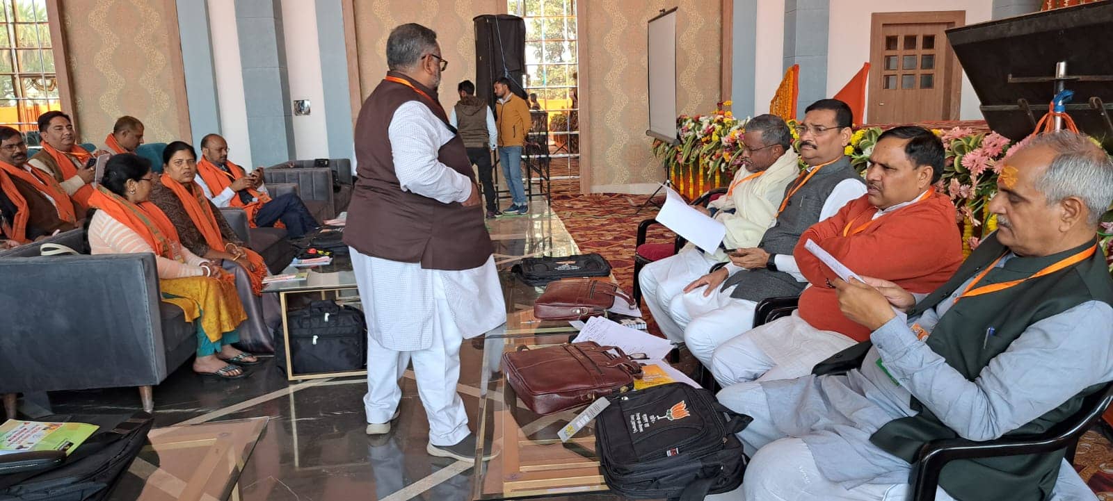 देवघर में भाजपा प्रदेश कार्यसमिति की बैठक शुरू, दो सत्र में होगी बैठक, जानिए किन मुद्दों पर होगी चर्चा