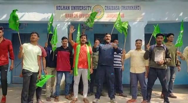 कोल्हान के सबसे बड़े सरकारी कॉलेज जमशेदपुर कोऑपरेटिव कॉलेज के प्राचार्य डॉ अमर सिंह को हटाए जाने की मांग तेज, जानिए मामला