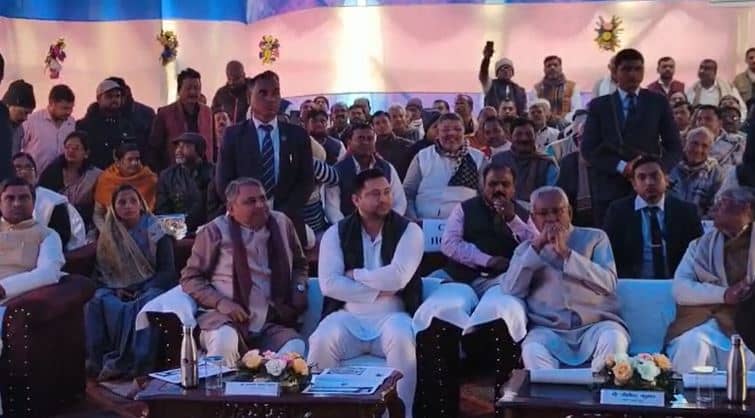 Karpoori Thakur Birth Anniversary : मुख्यमंत्री नीतीश कुमार पहुंचे कर्पूरीग्राम, जयंती समारोह में हुए शामिल 