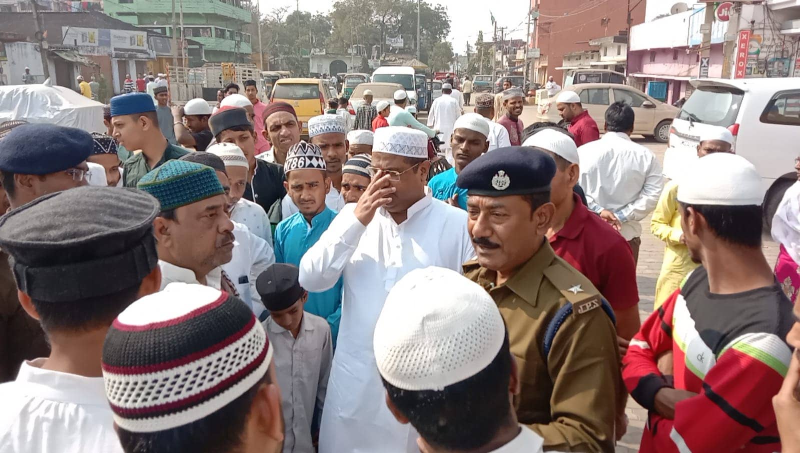 जुगसलाई पुलिस ने समाज को नशा मुक्त करने का उठाया बेड़ा युवाओं से की नशे से दूर रहने की अपील