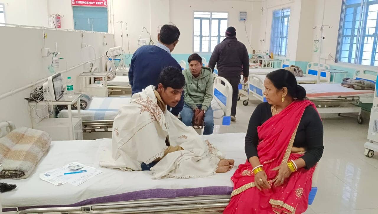 बिहार इन्टर परीक्षा: 500 लड़कियों के बीच खुद को अकेला पा कर परीक्षाकेंद्र में लड़का हुआ बेहोश, पहुंचा अस्पताल  