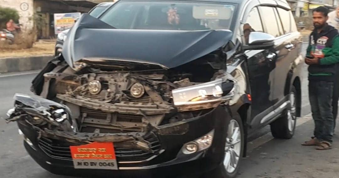 झरिया की कांग्रेस विधायक पूर्णिमा नीरज सिंह की गाड़ी दुर्घटनाग्रस्त, विधायक सुरक्षित