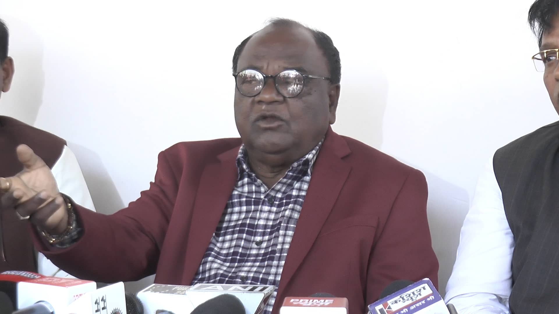 क्या बिहारी होने की सजा मिल रही है महाधिवक्ता राजीव रंजन को! लोबिन का वार, इनके रहते लागू नहीं हो सकता 1932 का खतियान