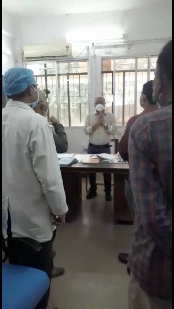 रिम्स के अपर निदेशक ने  विभागों का किया निरीक्षण, बोले डॉक्टर्स और मरीजों के साथ दूसरो को भी मिलेगा बेहतर माहौल