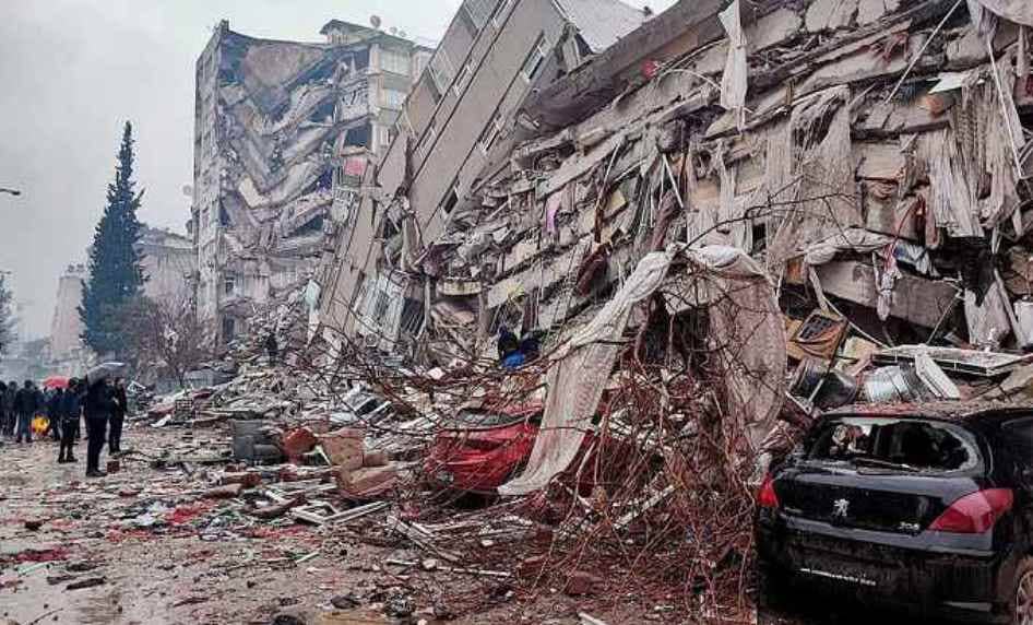 तुर्की में विनाशकारी भूकंप के बीच चमत्कार! मलबे के नीचे हुआ बच्चे का जन्म