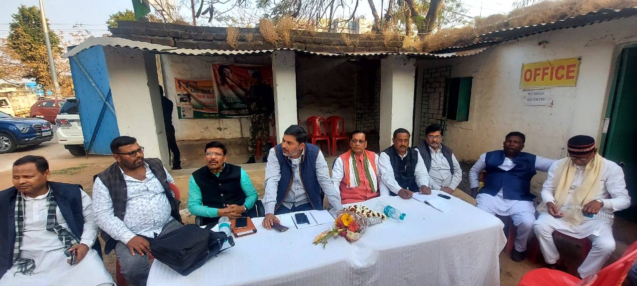 कांग्रेस के राष्ट्रीय प्रवक्ता प्रणव झा ने बाबा बैजनाथ की पुण्य भूमि को किया प्रणाम, ‘हाथ से हाथ जोड़ो’ कार्यक्रम के बारे में दी जानकारी