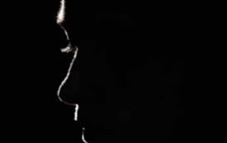 विवाहिता से तीन दिनों तक करता रहा दुष्कर्म,  जान से मारने के लिए पहाड़ से दिया धक्का, मामला दर्ज