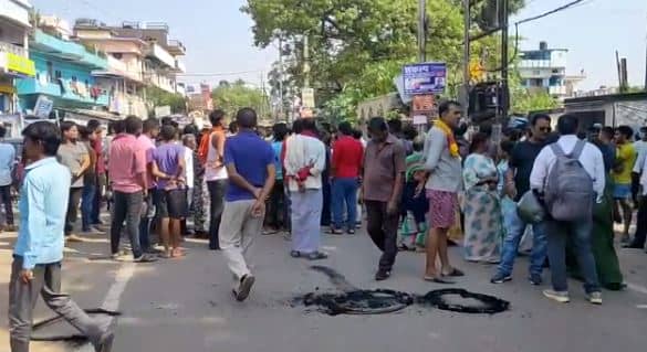 एम्बुलेंस की टक्कर से एक व्यक्ति की मौत, परिजनों ने किया एनएच जाम